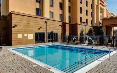 Photo 2 - Hampton Inn & Suites Columbus