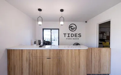 Photo 3 - The Tides Oceanview Inn and Cottages