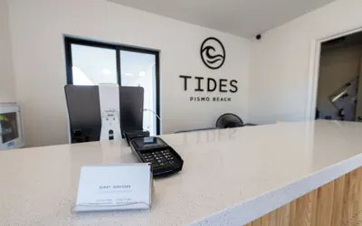 Photo 4 - The Tides Oceanview Inn and Cottages