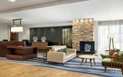 Photo 2 - Fairfield Inn & Suites Bristol