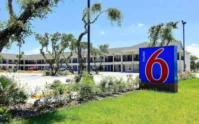 Photo 2 - Motel 6 Rockport, TX