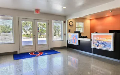 Photo 5 - Motel 6 Rockport, TX