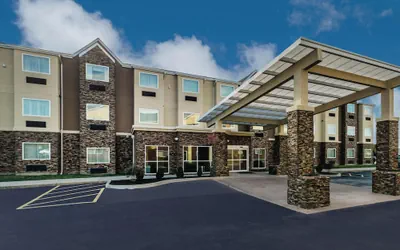 Photo 2 - La Quinta Inn & Suites by Wyndham Collinsville - St. Louis