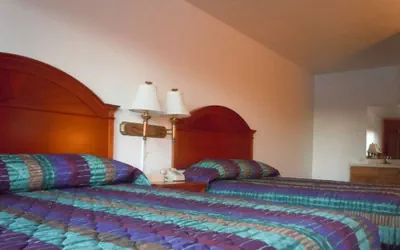 Photo 5 - Bellevue High Country Motel