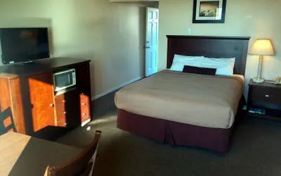 Photo 5 - Silver Sands Motel