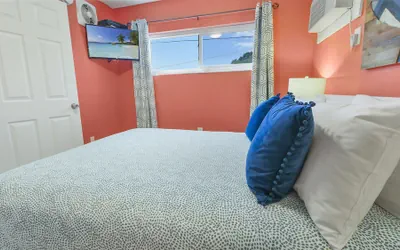 Photo 4 - Beach House Hotel