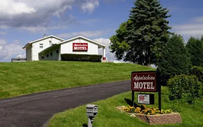 Photo 2 - Appalachian Motel