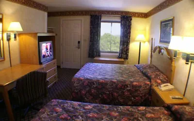 Photo 4 - Appalachian Motel