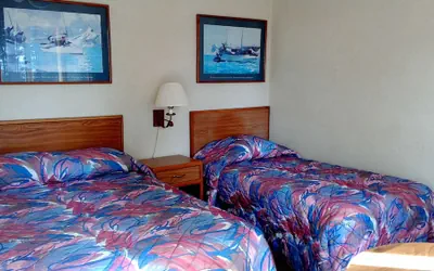 Photo 4 - Spruceglen Inn