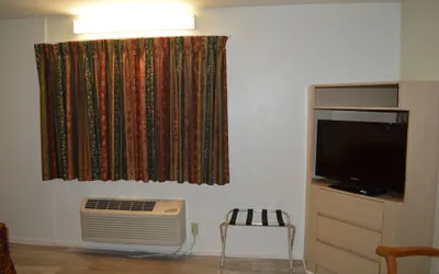 Photo 5 - Jolly Roger Hotel