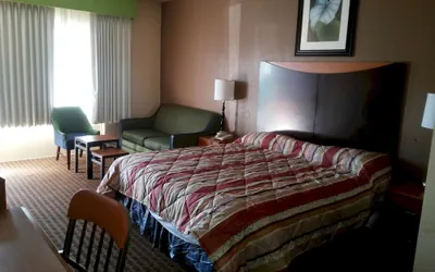 Photo 4 - Diamond Inn and Suites