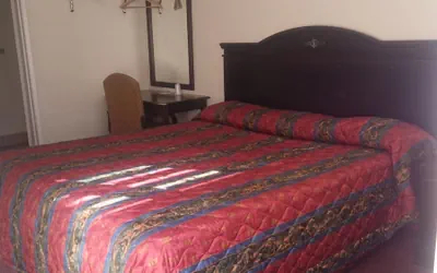 Photo 3 - Budget Inn