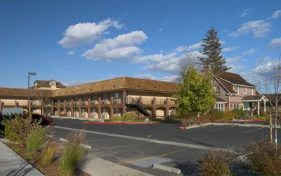 Photo 2 - Carson Valley Motor Lodge & Suites