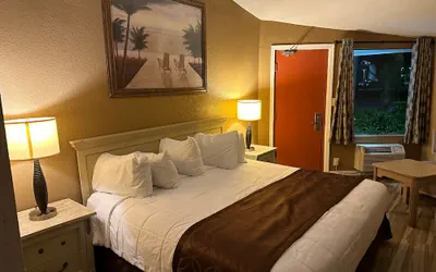 Photo 3 - A-1 Budget Motel