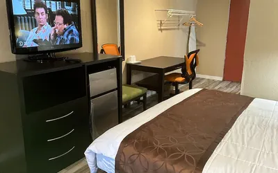 Photo 2 - A-1 Budget Motel