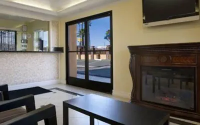 Photo 2 - Orange Show Inn San Bernardino