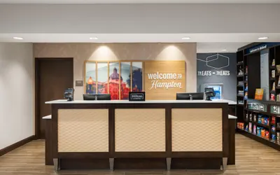 Photo 4 - Hampton Inn & Suites Deland