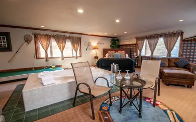 Photo 5 - The Anniversary Inn Logan
