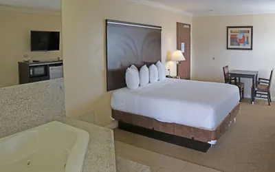 Photo 5 - Ocean Surf Inn & Suites