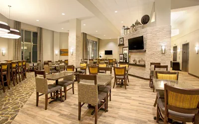 Photo 5 - Hampton Inn & Suites Minneapolis / Downtown