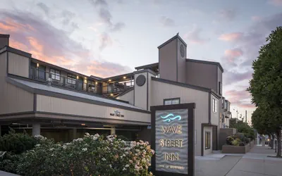 Photo 2 - Wave Street Inn