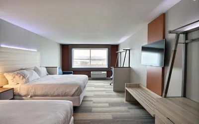 Photo 5 - Holiday Inn Express & Suites Fond Du Lac by IHG