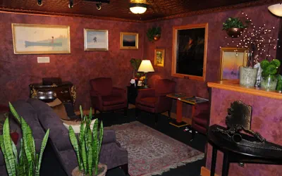 Photo 3 - Pike's Waterfront Lodge