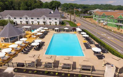 Driftaway Hotel and Pool