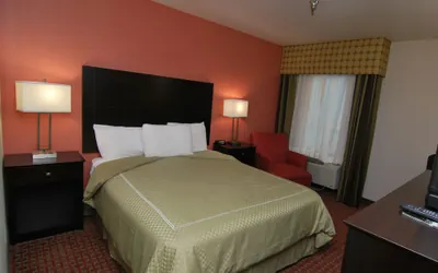 Photo 5 - AmericInn by Wyndham Johnston Des Moines