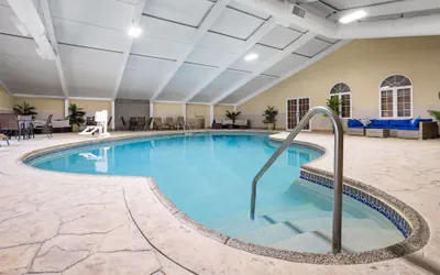 Photo 2 - Days Hotel by Wyndham Toms River Jersey Shore