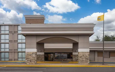Days Hotel by Wyndham Toms River Jersey Shore