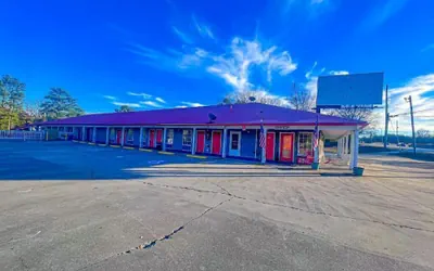 Photo 2 - Smith Motel