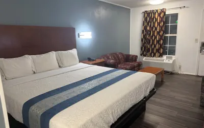 Photo 3 - Smith Motel