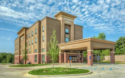 Photo 2 - Hampton Inn Poplar Bluff