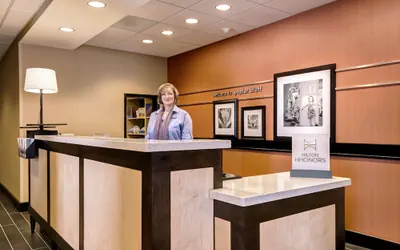 Photo 4 - Hampton Inn Poplar Bluff