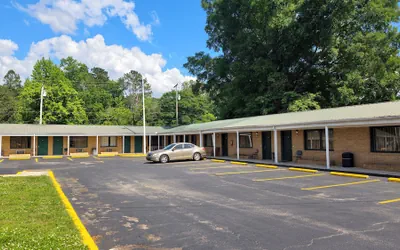 Photo 2 - Liberty Inn Scottsboro Near Lake Guntersville