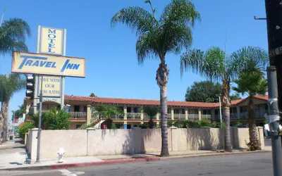 Photo 3 - Santa Ana Travel Inn