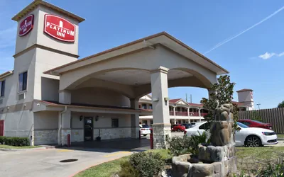 Photo 2 - Platinum Inn Katy