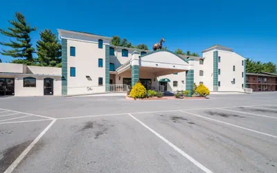 Photo 2 - Rodeway Inn & Suites Charles Town