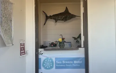 Photo 3 - Sea Breeze Motel