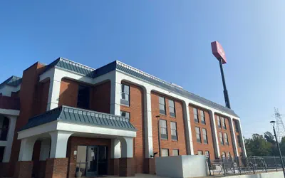 HomeTowne Studios by Red Roof Prattville