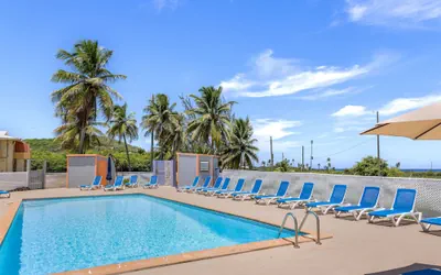 Photo 2 - Caribbean View Style 1 Bedroom Condo by RedAwning