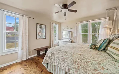 Photo 2 - Suite Elliana W/hot Tub & Outdoor Fireplace!