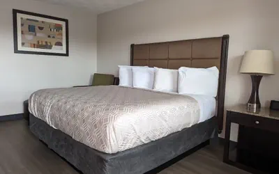 Photo 2 - Budget Inn