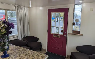 Photo 3 - Portland Value Inn