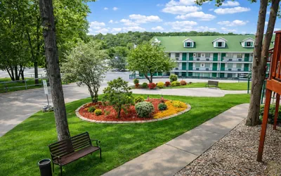 Photo 2 - King Resort