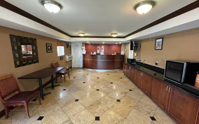 Photo 2 - Heritage Inn Milledgeville GA