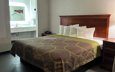 Photo 3 - Heritage Inn Milledgeville GA