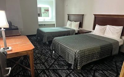 Photo 5 - Heritage Inn Milledgeville GA