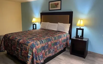 Photo 5 - Texas Inn